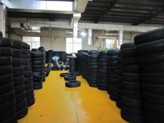 Die Leistung der Fahrt mit 145/70R12 PCR Autoreifen passt 16-20 Zoll Räder