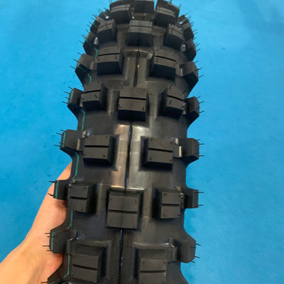 35%-55% Kautschukgehalt auf dem afrikanischen Markt Motorradreifen 120/90 18 Superweiche Reifen