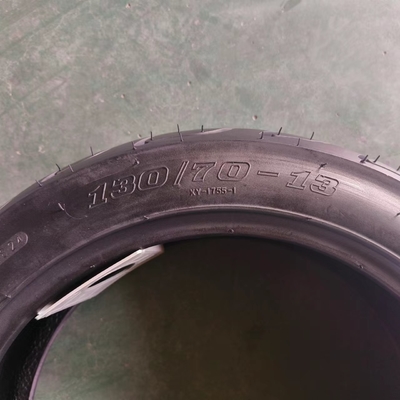 Naturkautschuk Stahl Nylon Rohstoff 130/70-13 Motorradreifen für Zuverlässigkeit