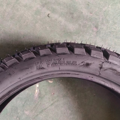 Schwarzer Rohrloser Motorradreifen 110/90-17 mit Inmetro-Zertifikat