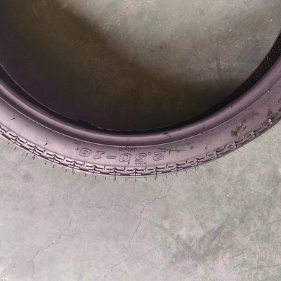 18 Zoll 2,50-18 Motorradreifen Custom mit natürlichen Gummi und 35%-55% Gummigehalt