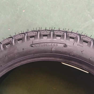 Qingdao Verkaufe 3,50-16 Gummi Reifen Motorradreifen aus Natur Gummi Stahl Nylon