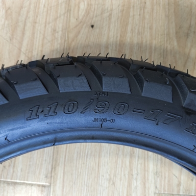 110/90-17 Motorradreifen mit Naturkautschuk und Stahl für eine höhere Leistung