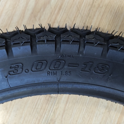 Produkt 3.00-18 Rohrloser Motorradreifen für Ihre Kundenanforderungen