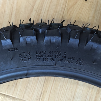 Qingdao-Hafenladen 3.00-18-18 Motorrad-Fernbahnreifen mit Naturgummi-Stahl-Nylon