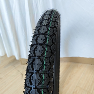 Straßenmotorradreifen 3.00-17 mit Standardart und vernünftig in schwarzer Farbe