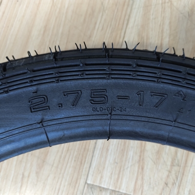 Naturkautschuk-Motorradreifen und Rohrlose Reifen 2.75-17 mit DOT ISO CCC SONCAP