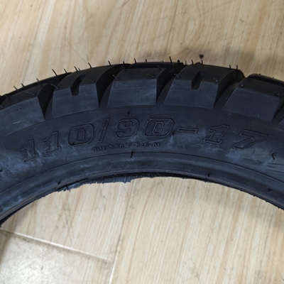 17 Zoll Motorradreifen Rohstoff Natur Gummi Stahl Nylon für eine optimale Handhabung