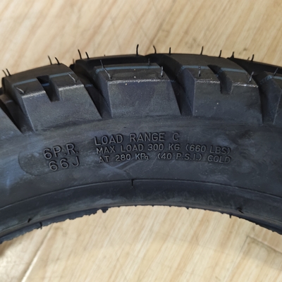 17 Zoll Motorradreifen Rohstoff Natur Gummi Stahl Nylon für eine optimale Handhabung