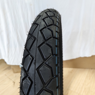 100/90-18 Röhrelose Motorradreifen mit natürlichen Gummi 35%-55% Gummigehalt