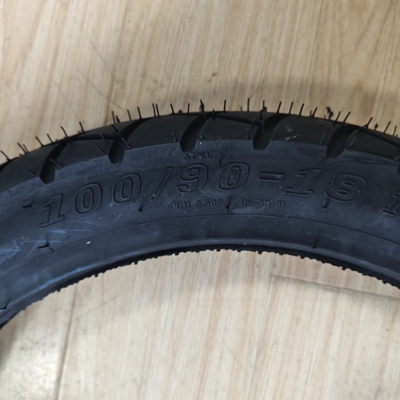 100/90-18 Motorradreifen und -schläuche für Reifeninnerteile aus Naturgummi, Stahl, Nylon