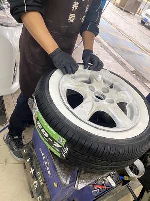 Verbessern Sie Ihre 12-17 Zoll Forgefit Tri Clamp Gasret Einsätze mit weißen Seitenteilen Reifen