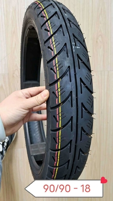 Südamerika 90/90-18 Motorradreifen mit unterschiedlichem Stil und 3,6 kg Gewicht