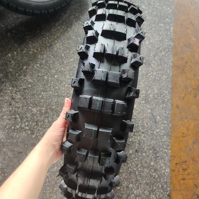 140/80-18 Weichreifen für Motorräder, geeignet für Kundenanforderungen