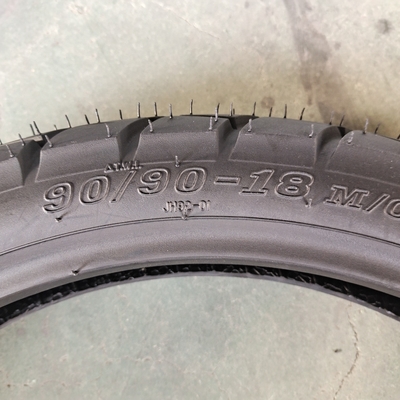 Verkauf Motorradreifen Reifen 90/90-18 mit 6pr/8pr Ply Rating Natrual Gummi