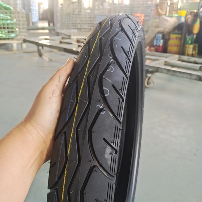 35%-55% Gummigehalt Rohrlose Motorradreifen 80/90-17 mit und OEM akzeptabel