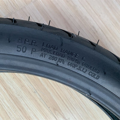 35%-55% Kautschukgehalt auf dem afrikanischen Markt Motorradreifen 80/90-17 Teile Zubehör