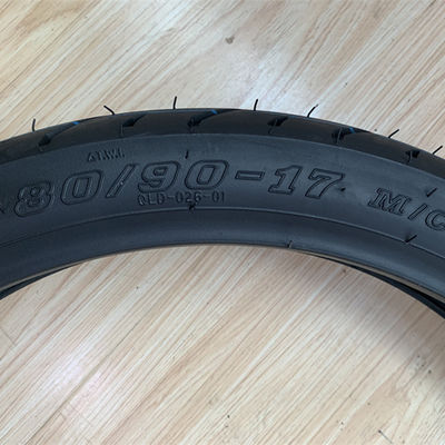 35%-55% Kautschukgehalt auf dem afrikanischen Markt Motorradreifen 80/90-17 Teile Zubehör