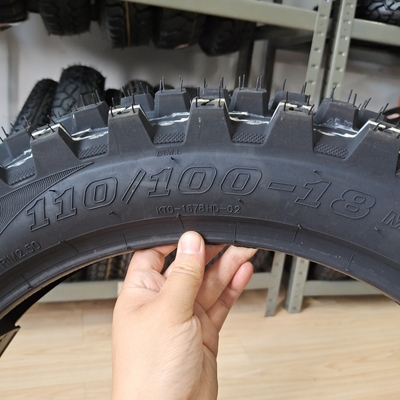 MOTOCROSS 110100-18 Motorradreifen mit Rohstoff Naturkautschuk Stahl Nylon