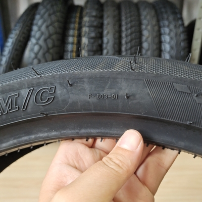 Naturkautschuk Stahl Nylon 140/60-17 Profi-Motorradreifen in Qingdao