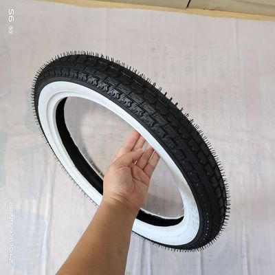 35%-55% Gummigehalt Weißer Wandreifen 2,75-16 für den europäischen Markt