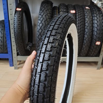 35%-55% Gummigehalt Weißer Wandreifen 2,75-16 für den europäischen Markt