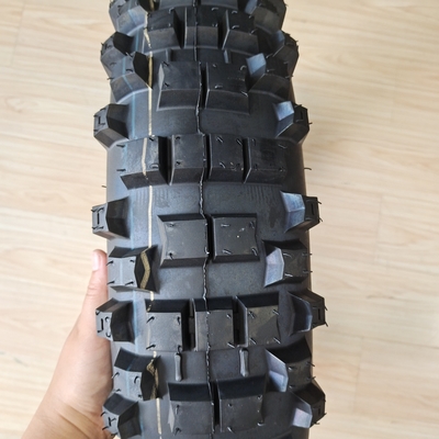 6PR/8PR Ply Rating Schwarzer Rohrloser Motorradreifen 140/80-18 140/80/18 für den russischen Markt