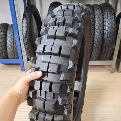 6PR/8PR Ply Rating Schwarzer Rohrloser Motorradreifen 140/80-18 140/80/18 für den russischen Markt