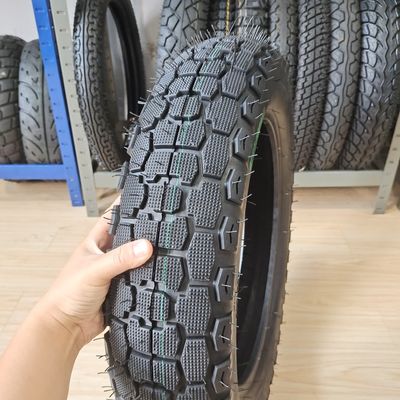 Verschleißbeständige Motorradreifen 130/90-15 mit Naturkautschuk Stahl Nylon Rohstoff