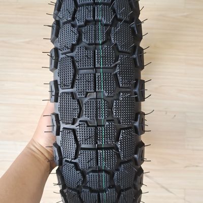 Verschleißbeständige Motorradreifen 130/90-15 mit Naturkautschuk Stahl Nylon Rohstoff