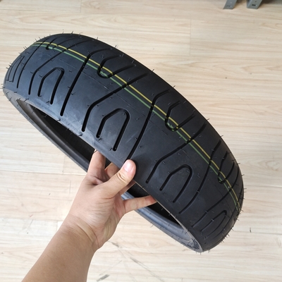 Naturgummi-Motorradreifen 130/70-17 8PR Spare-Teil mit hoher Leistung für Biker