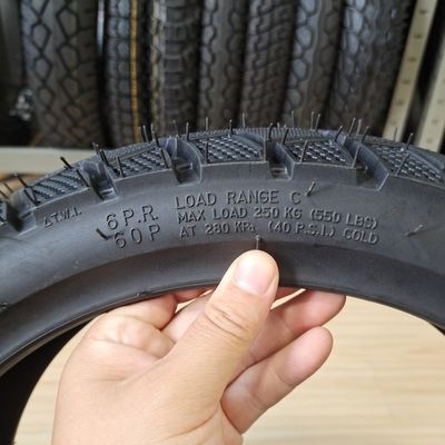 Naturkautschuk Stahl Nylon 130/60-13 TL Rohrlose Motorradreifen für den Markt in Venezuela