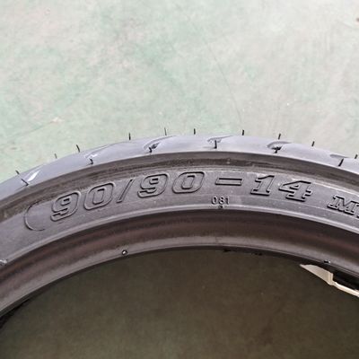 14 Zoll Motorradreifen 90/90-14 6 Ply Rate mit Rohstoff Natur Gummi Stahl Nylon