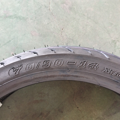 70/90-14 Motorradreifen mit natürlicher Gummihülle von Fachleuten