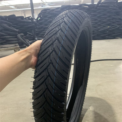 5000 Stück pro Tag Produktionskapazität Motorradreifen Rohrlos 110/80-18