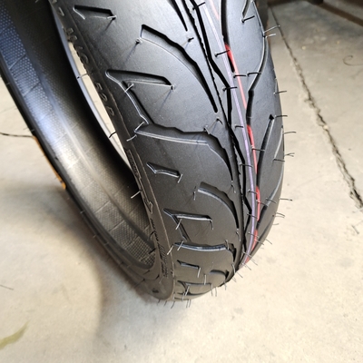 Natur Gummi Stahl Nylon Rohrloser Reifen Gehäuse für Motorrad 100/80-17 6PR Reifen Gut