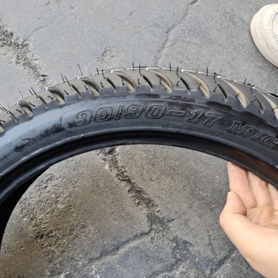 Schwarzer 90/90-17 Ply Rating 6PR/8PR Motorradreifen für Motorrad-Ersatzteile