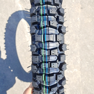35%-55% Gummigehalt Langlebigkeit 3.00-17 Motorradreifen Motocross für höchste Leistung
