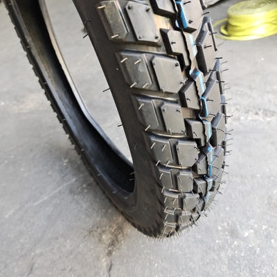 Reifengehäuse Motorradreifen 3.00-18 für Kundenanforderungen