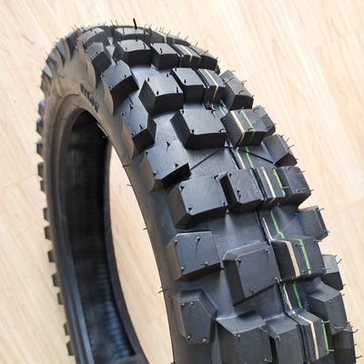 Rohstoff Motorradreifen 110/90-18 Rohrloser Reifen für die Leistung