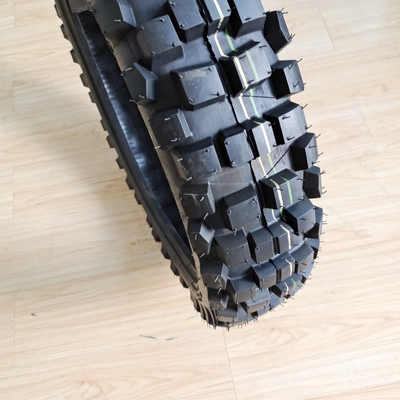 Rohstoff Motorradreifen 110/90-18 Rohrloser Reifen für die Leistung