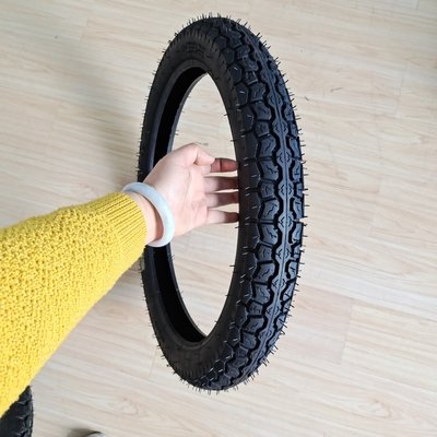 3.00-17 Hochfestigkeitsreifen Motorradreifen mit Naturgummi-Stahl-Nylonmaterial