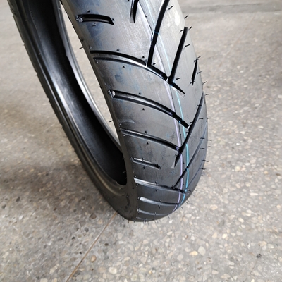 Super 110/80-17 Motorradreifen mit 35% bis 55% Gummigehalt und elastischem Gehäuse