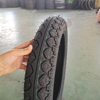 80/100-14 14-Zoll-Rohrloser Motorradreifen aus Naturkautschuk und akzeptablem OEM