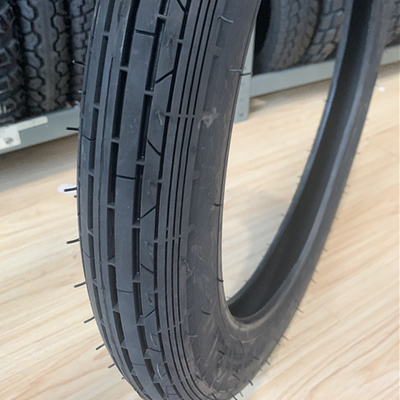 Bajaj Boxer Motorradreifen 2,75-18 20000 KM Arbeitsdauer 5000 Stück/Tag Produktionskapazität