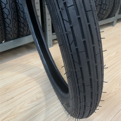 Bajaj Boxer Motorradreifen 2,75-18 20000 KM Arbeitsdauer 5000 Stück/Tag Produktionskapazität