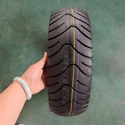 Lassen Sie Ihren Roller mit 3,50-10 Motorradreifen rollen Produktionskapazität 5000 Stück/Tag