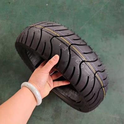 Lassen Sie Ihren Roller mit 3,50-10 Motorradreifen rollen Produktionskapazität 5000 Stück/Tag