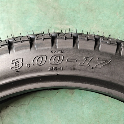Erleben Sie die Superior von Natrual Gummi Motorrad Reifen 3.00-17 6PR/8PR Ply Rating