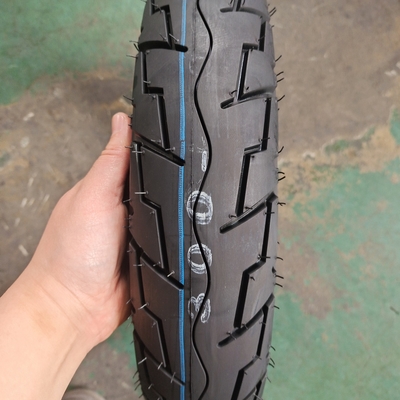 Rohrloser Motorradreifen 3,50-10 3,00-10 mit Naturgummi Stahl Nylon Rohstoff